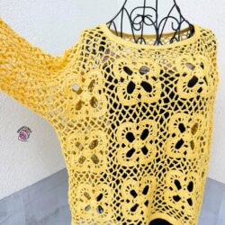 Svetřík Rose krásně vynikne s džínami, šaty i letní sukní. Univerzální kousek do šatníku.