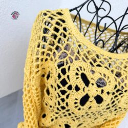 Spojení klasických granny motivů a moderního střihu vytváří nadčasový svetřík